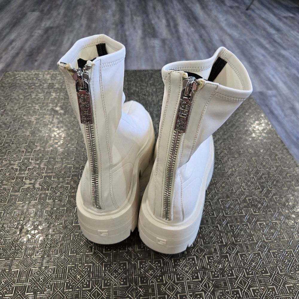 🐢 Guess GW Saleen Combat Platform Boots in Cream Womens Size 10 Like New! - Picture 13 of 15